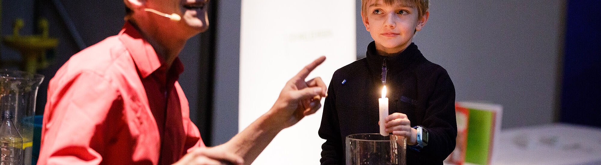 WDR 5 Küchenexperimenteur Sascha Ott in seinem Element bei einer Show