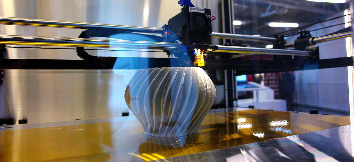 3D Drucker in Aktion in der DASA Ausstellung Neue Arbeitswelten