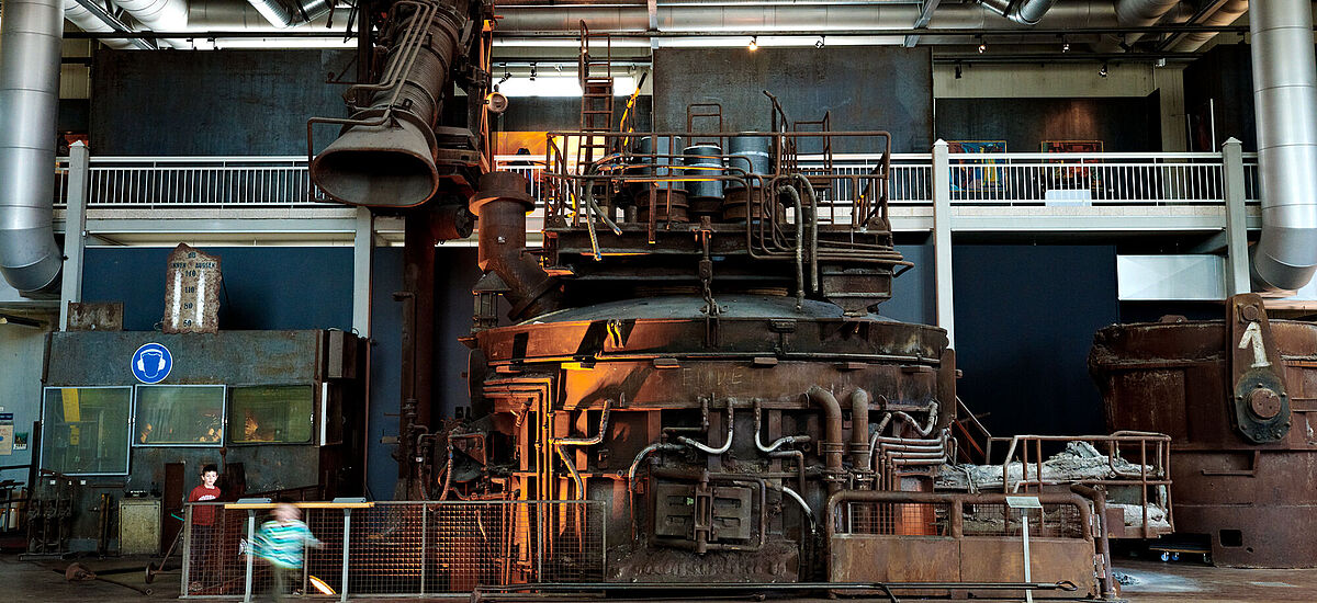 Der Elektrolichtbogenofen in der Stahlhalle der DASA 