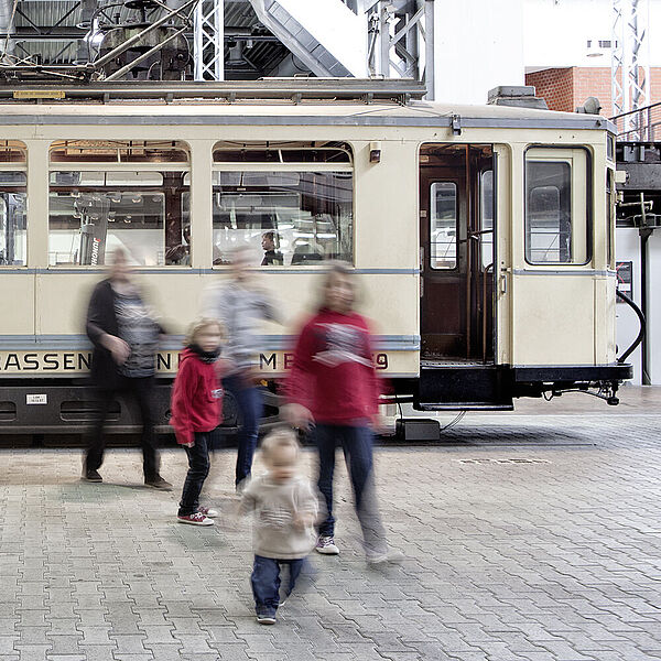 Straßenbahn in der DASA