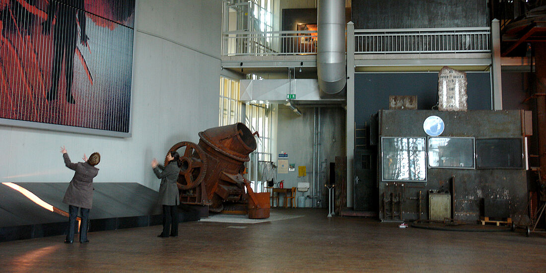 Die Lärmkabine in der Stahlhalle.