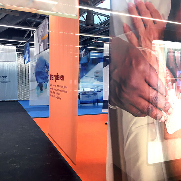 Einblick in den Bereich Therapieren der Ausstellung Heilen und Pflegen